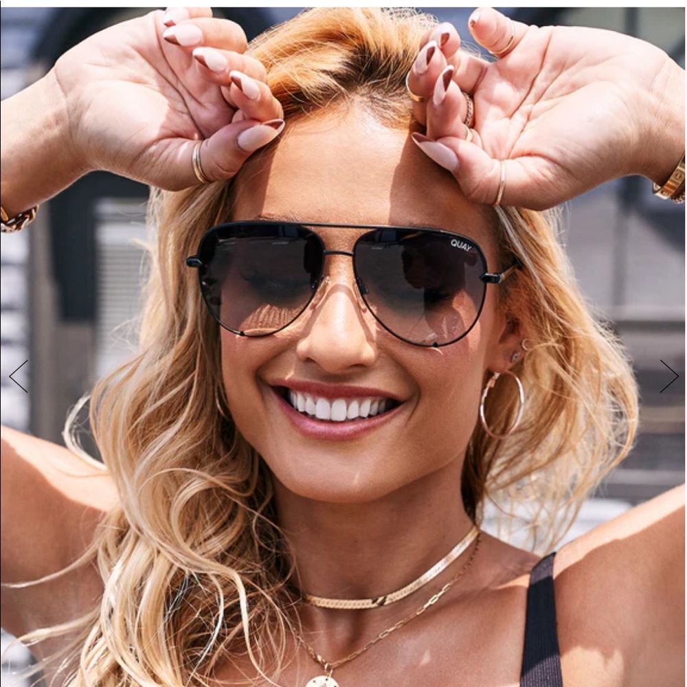 Quay Polarized Aviators | Barely Worn